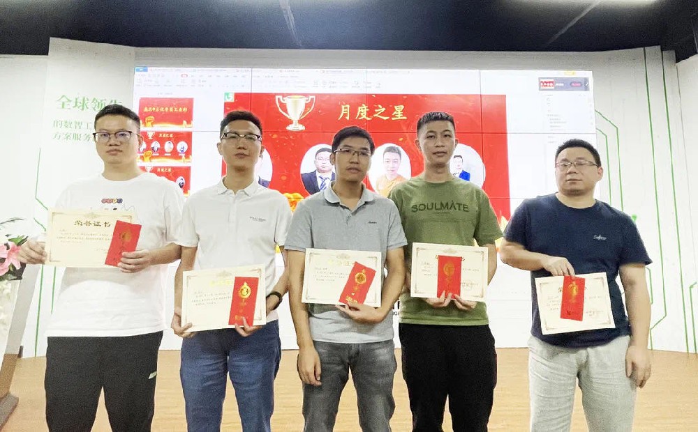 在使命和担当面前，精工人从不懈怠，攻坚克难，勇攀高峰！