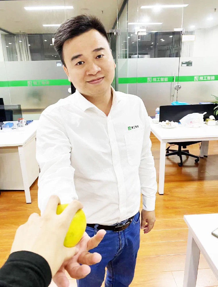 祝福 | 今天爱码人士不编码！